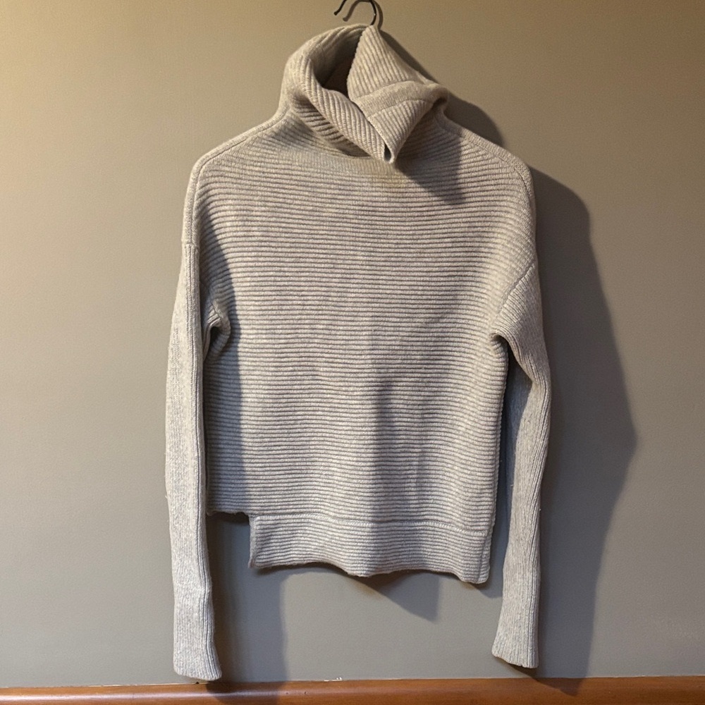 Babaton Cowl-neck, Wheat Colour Women’s sweater medium